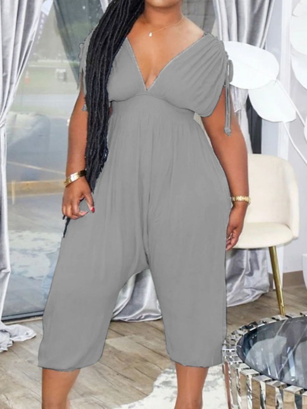 Sexy Geplooide Damesjumpsuit Tot Halverwege De Kuiten