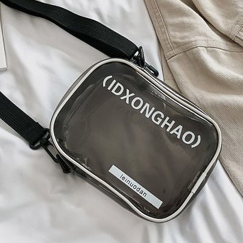 Crossbodytassen Met Klep Van Pvc Met Letterdraad