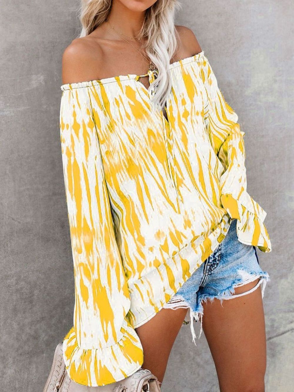 Off-Shoulder Flare Mouw Blouse Met Kleurvlakken