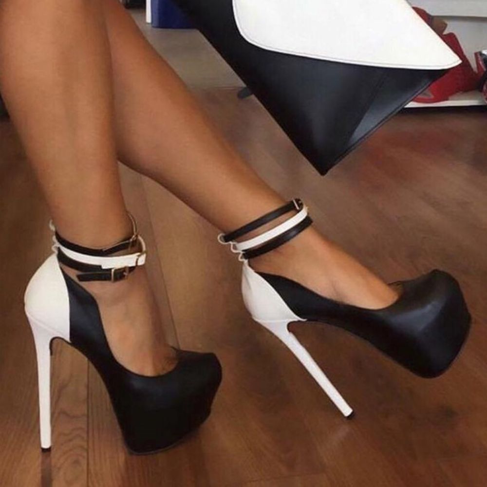 Pu-Pumps Met Stilettohak En Kleurblokken