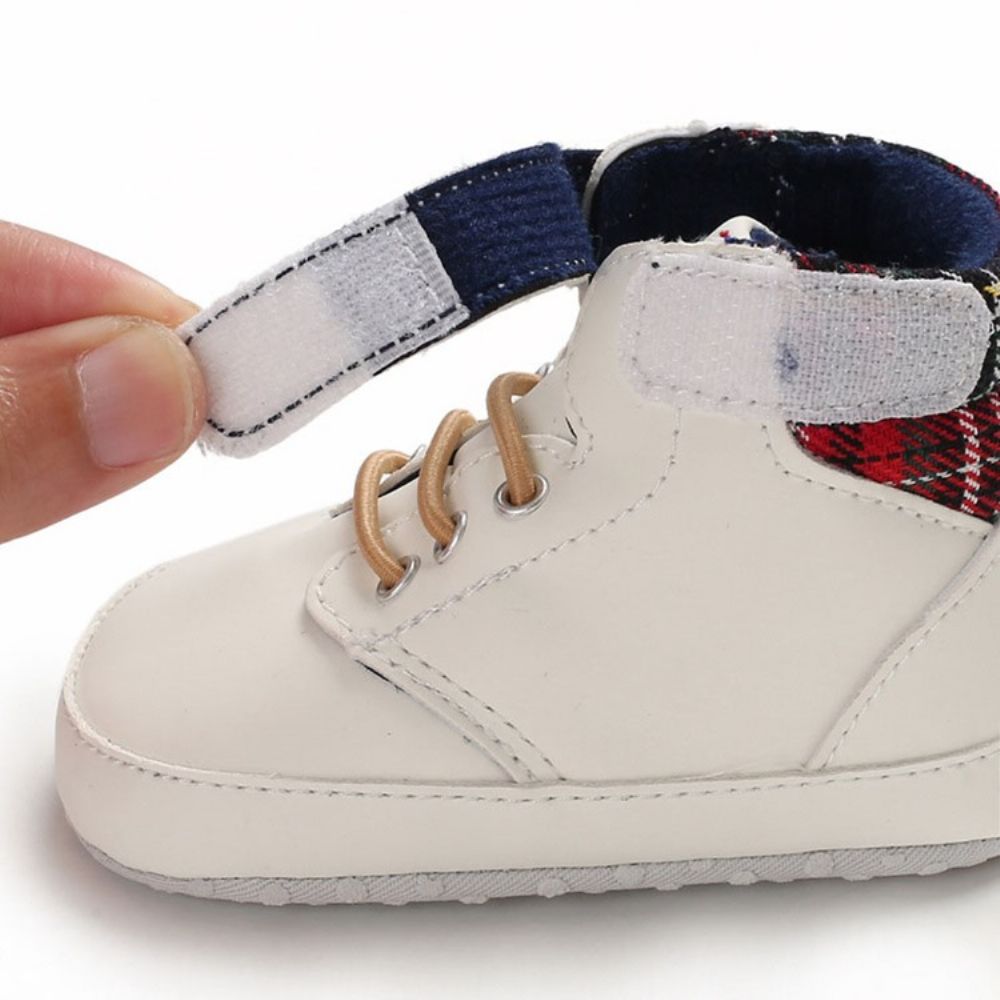 Babyschoenen Met Veters En Kleurblokken