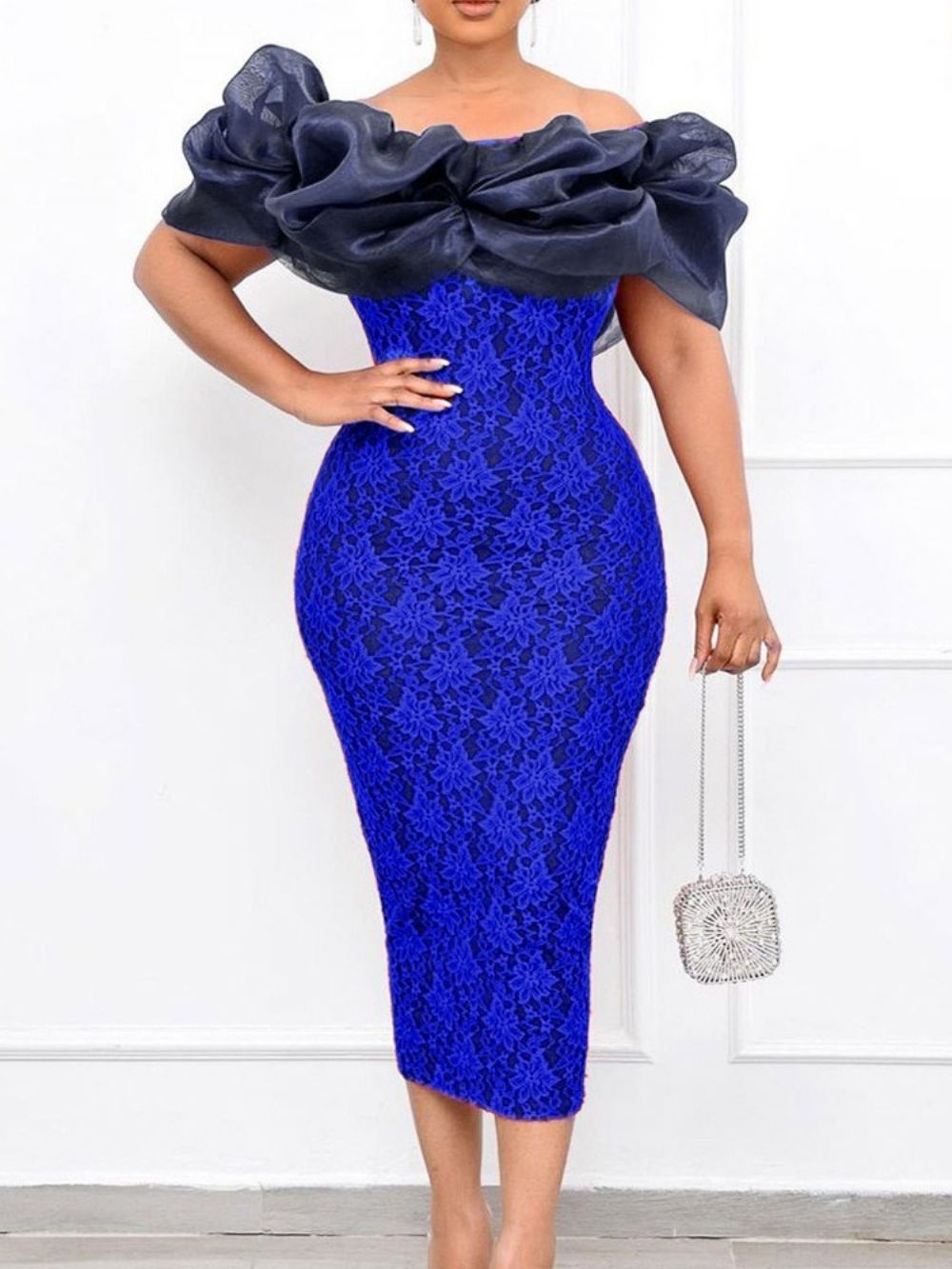 Bodycon-Jurk Met Korte Mouwen Off-Shoulder Bodycon En Kleurblokken