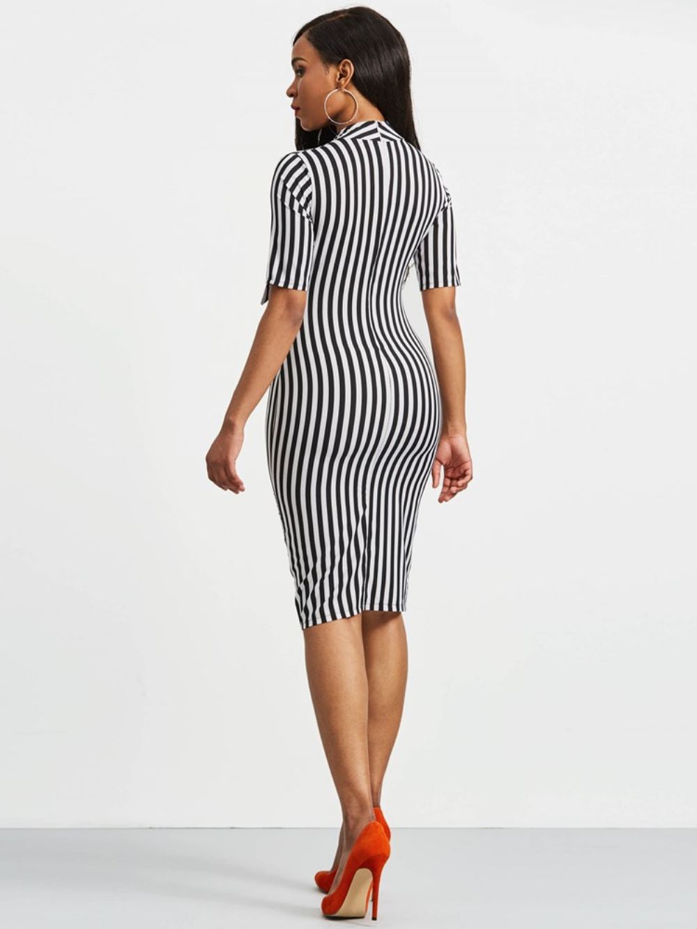 Gestreepte Bodycon-Jurk Met Strikkraag