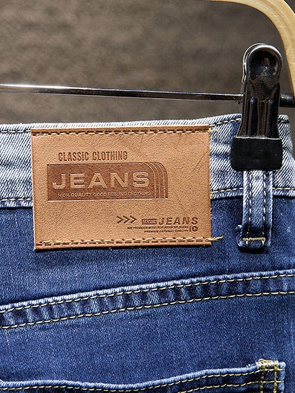 Jeans Met Ritssluiting Midden In De Taille