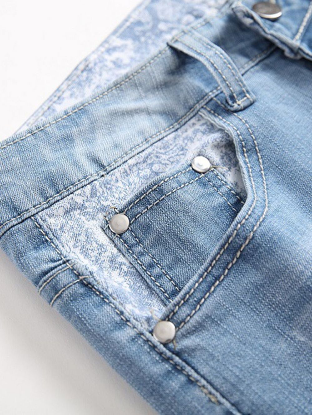 Versleten Herenjeans Met Middelhoge Taille Met Kleurvlakken