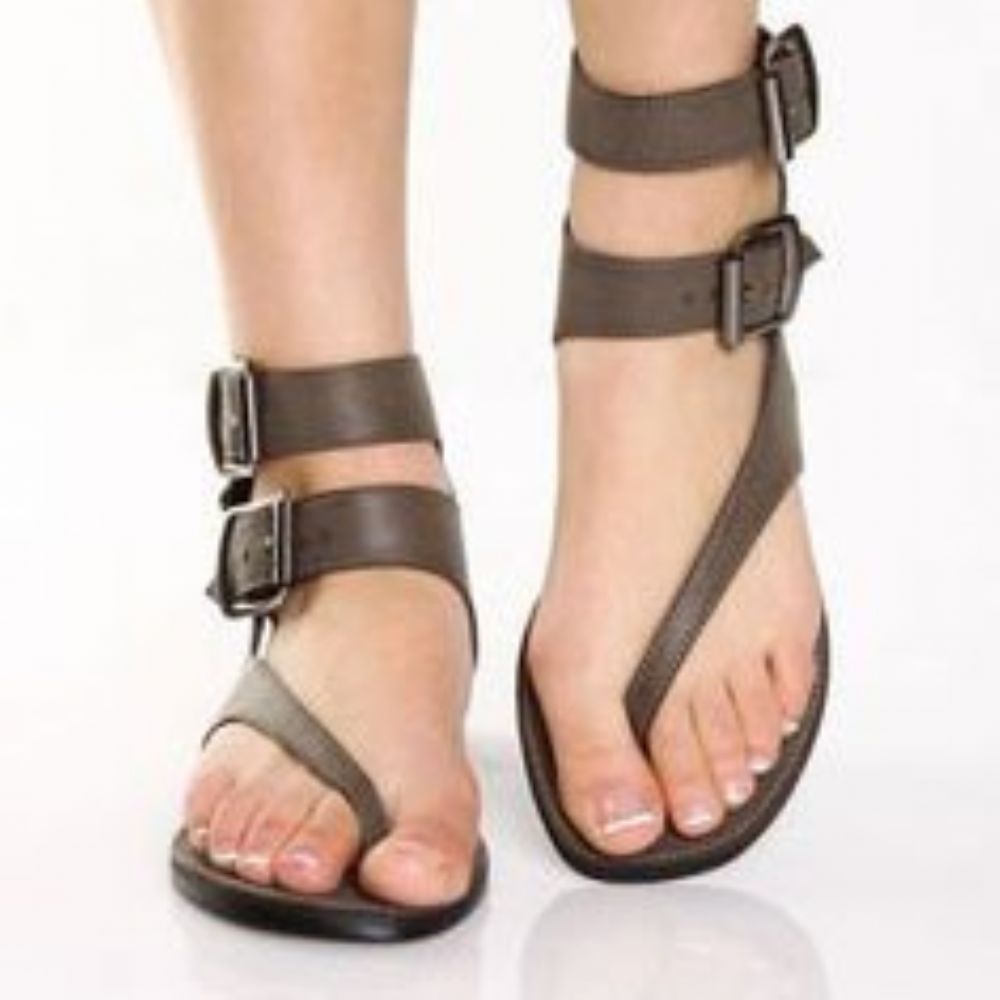 Platte Sandalen Met Zwarte Gesp En String