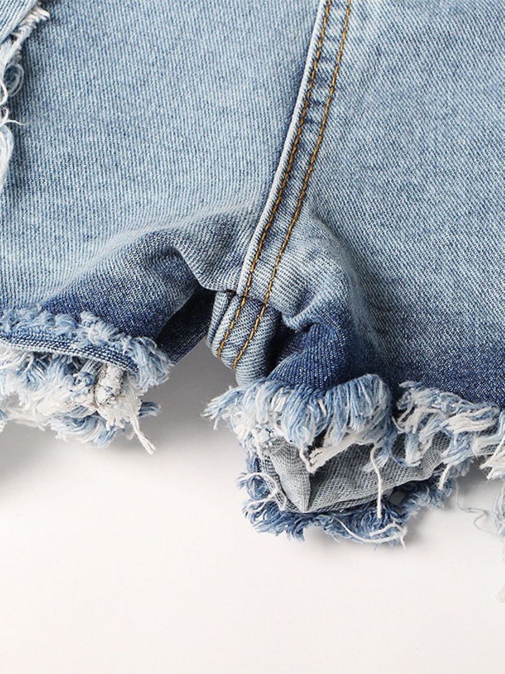 Smalle Damesdenimshort Met Kwastjes En Smalle Rits