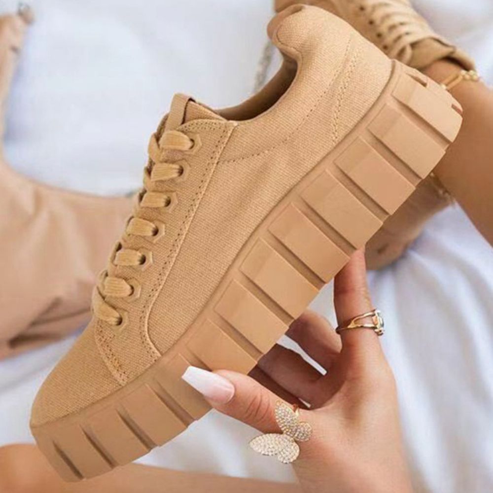 Casual Sneakers Met Gekruiste Bandjes En Ronde Neus