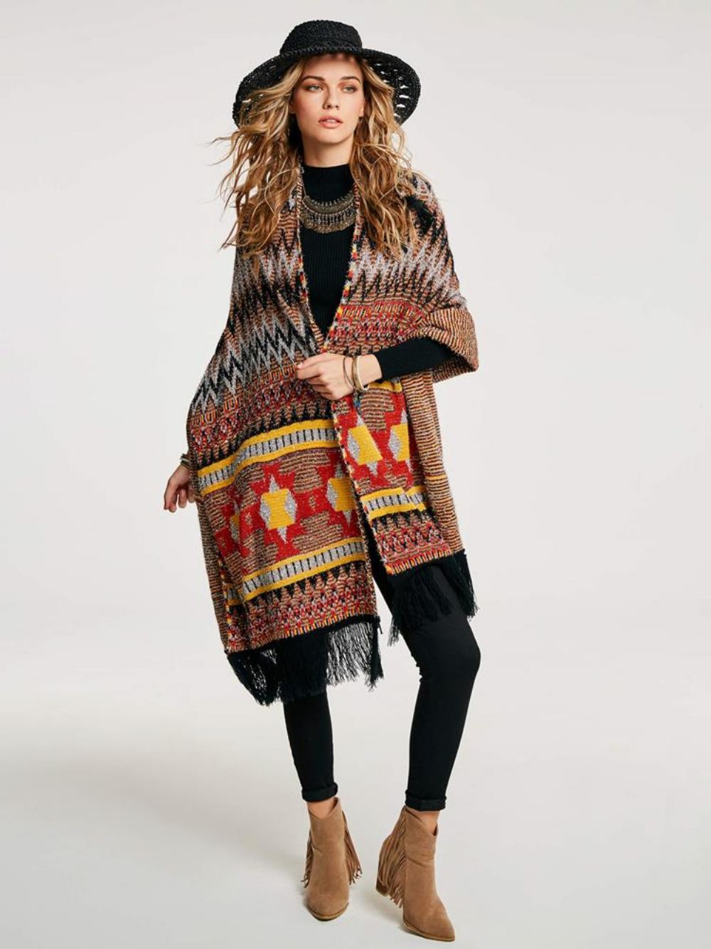 Cape Met Geometrische Kwastjes En Patchwork