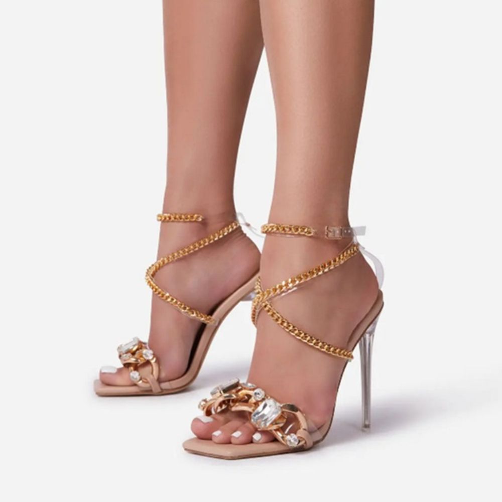 Sandalen Met Naaldhak En Open Teen En Gespketting